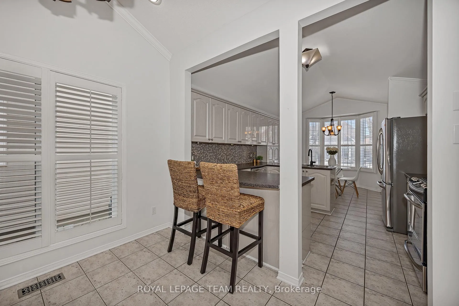Photo 5 of 43 Settler's Ridge Way, Ottawa, Barrhaven - Longfields — HOMEH