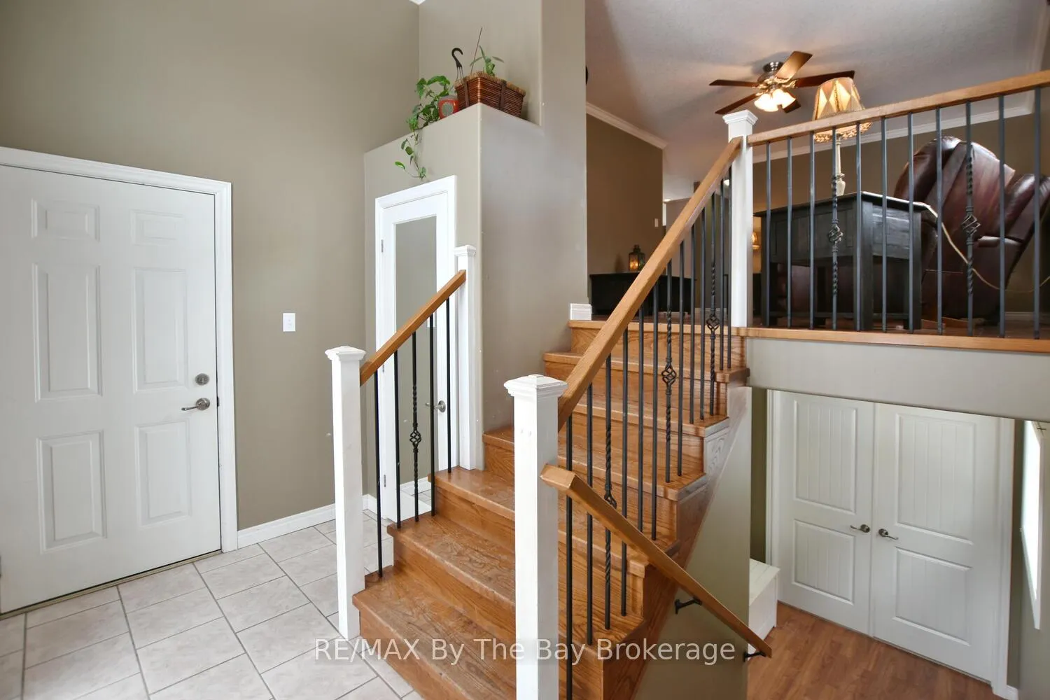 Photo 6 of 409 Robinson Road, Wasaga Beach — HOMEH