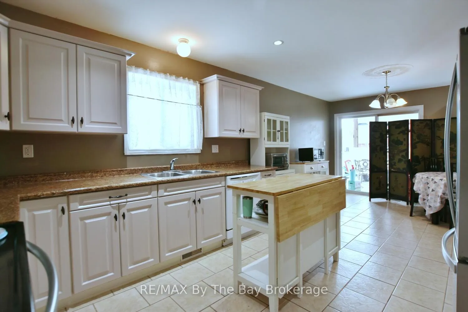 Photo 13 of 409 Robinson Road, Wasaga Beach — HOMEH