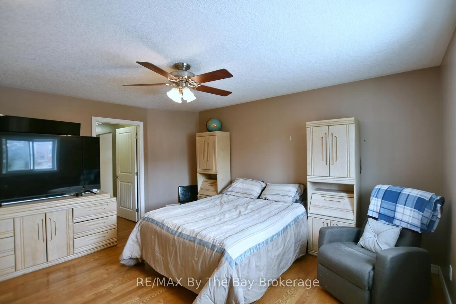 Photo 23 of 409 Robinson Road, Wasaga Beach — HOMEH