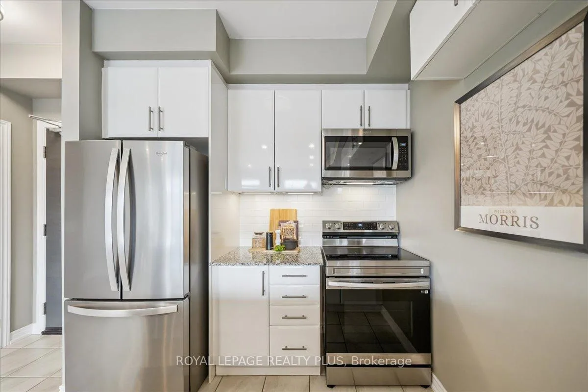 Photo 6 of Unit 311, 2370 Khalsa Gate, Oakville, Westmount — HOMEH