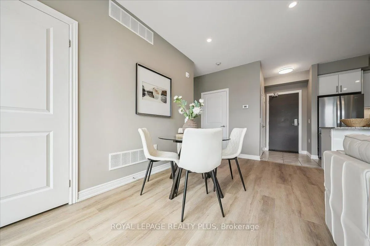 Photo 14 of Unit 311, 2370 Khalsa Gate, Oakville, Westmount — HOMEH