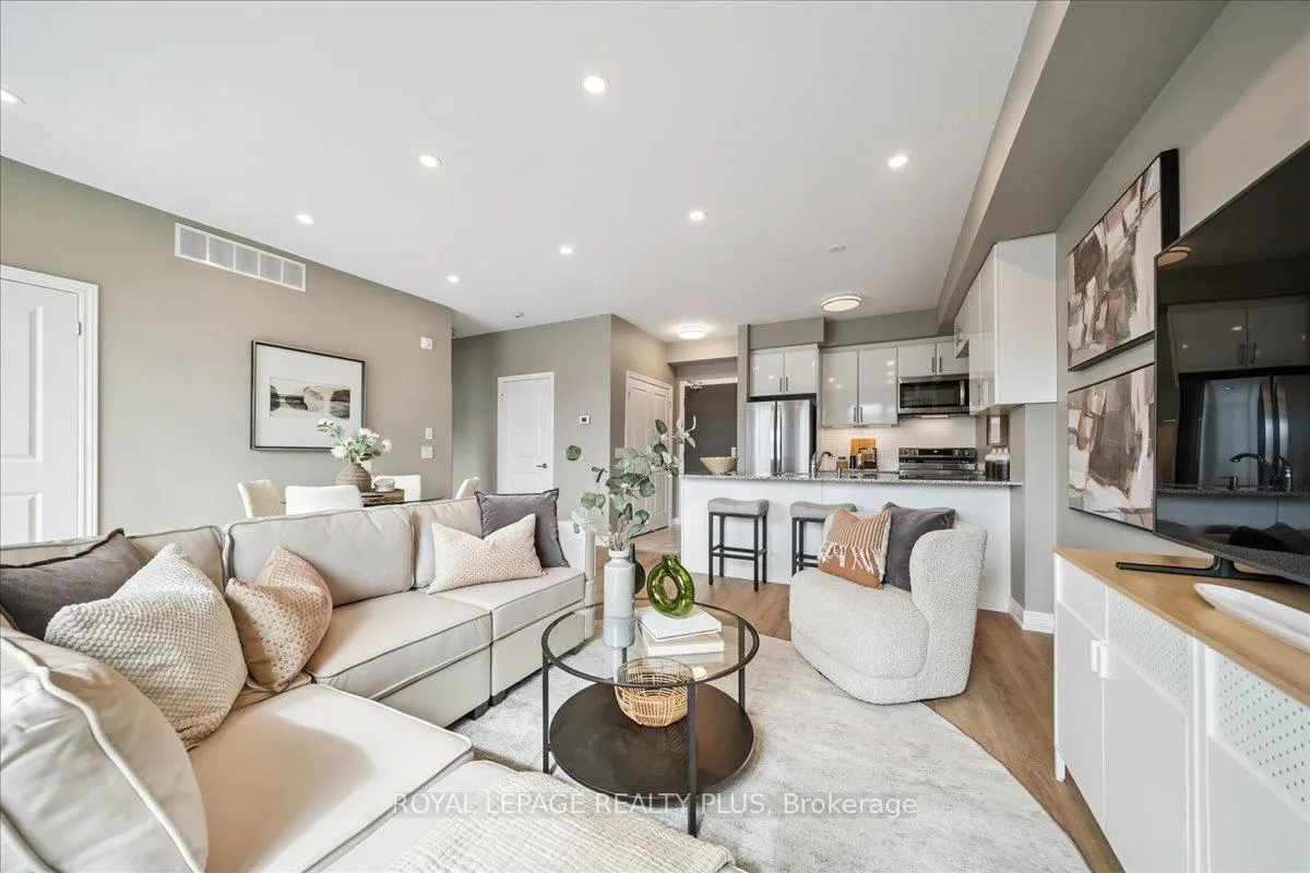 Photo 17 of Unit 311, 2370 Khalsa Gate, Oakville, Westmount — HOMEH