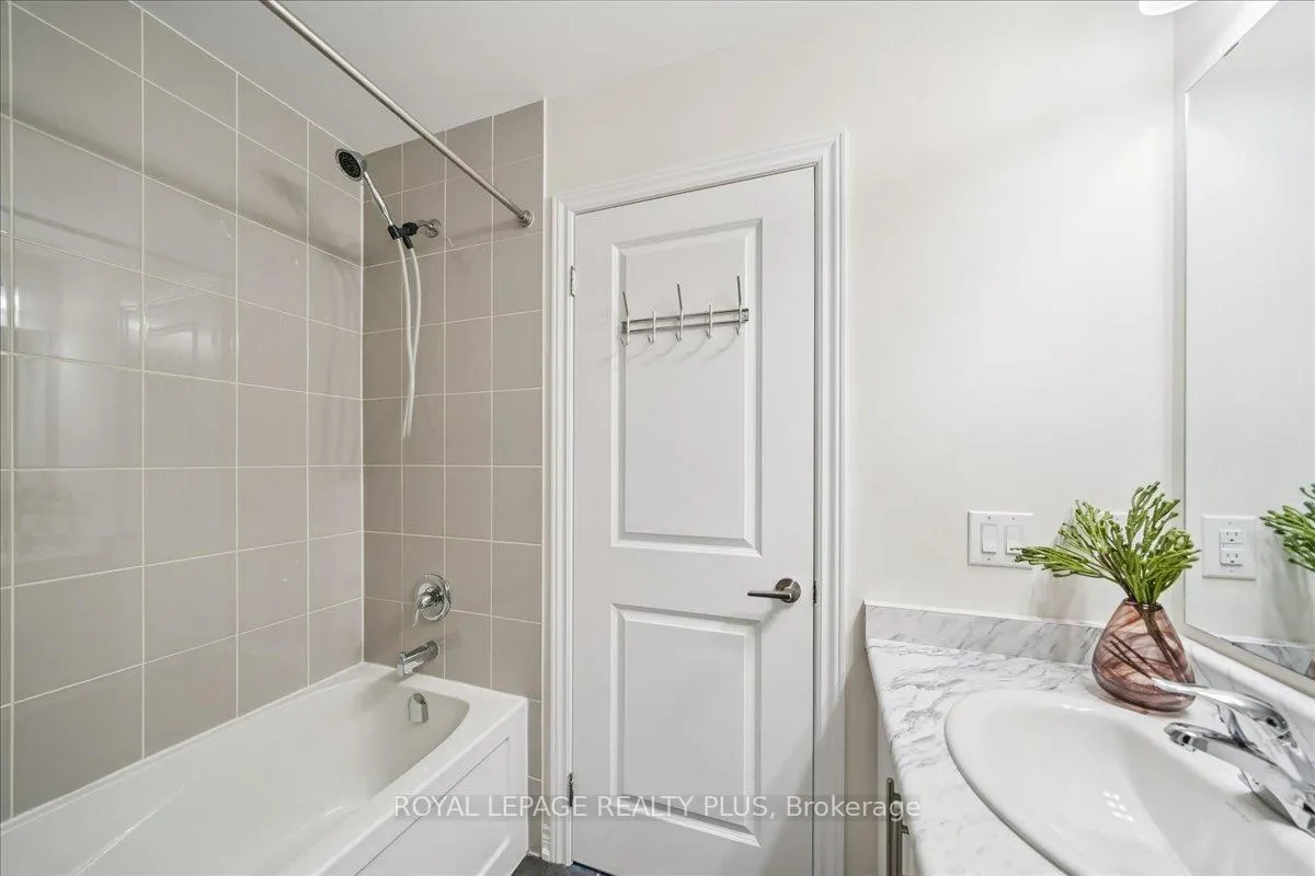Photo 26 of Unit 311, 2370 Khalsa Gate, Oakville, Westmount — HOMEH