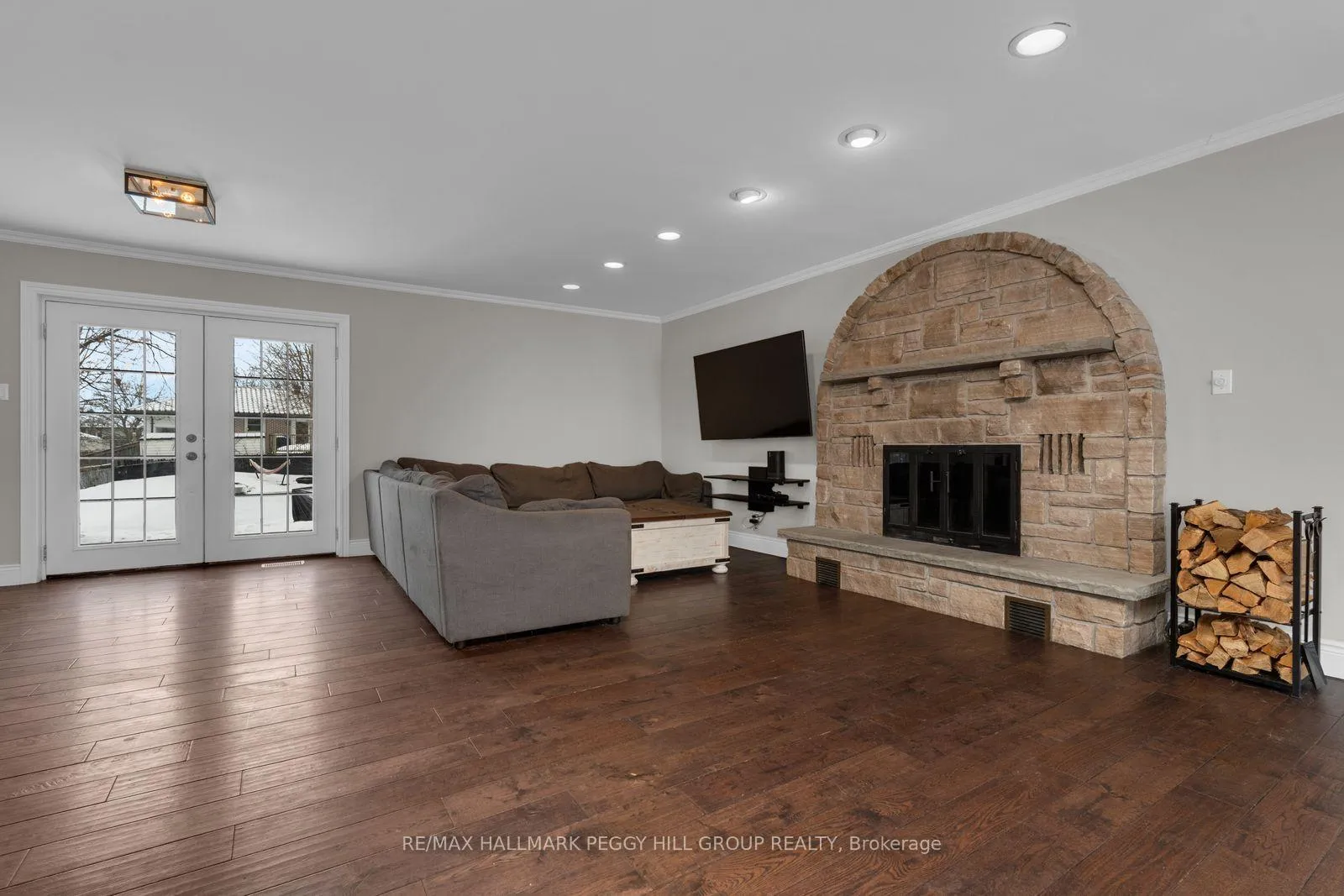 Photo 3 of 235 St Vincent Street, Barrie, Wellington — HOMEH
