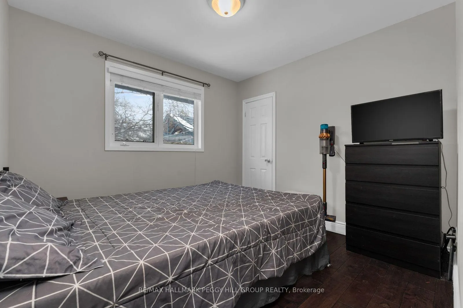 Photo 9 of 235 St Vincent Street, Barrie, Wellington — HOMEH