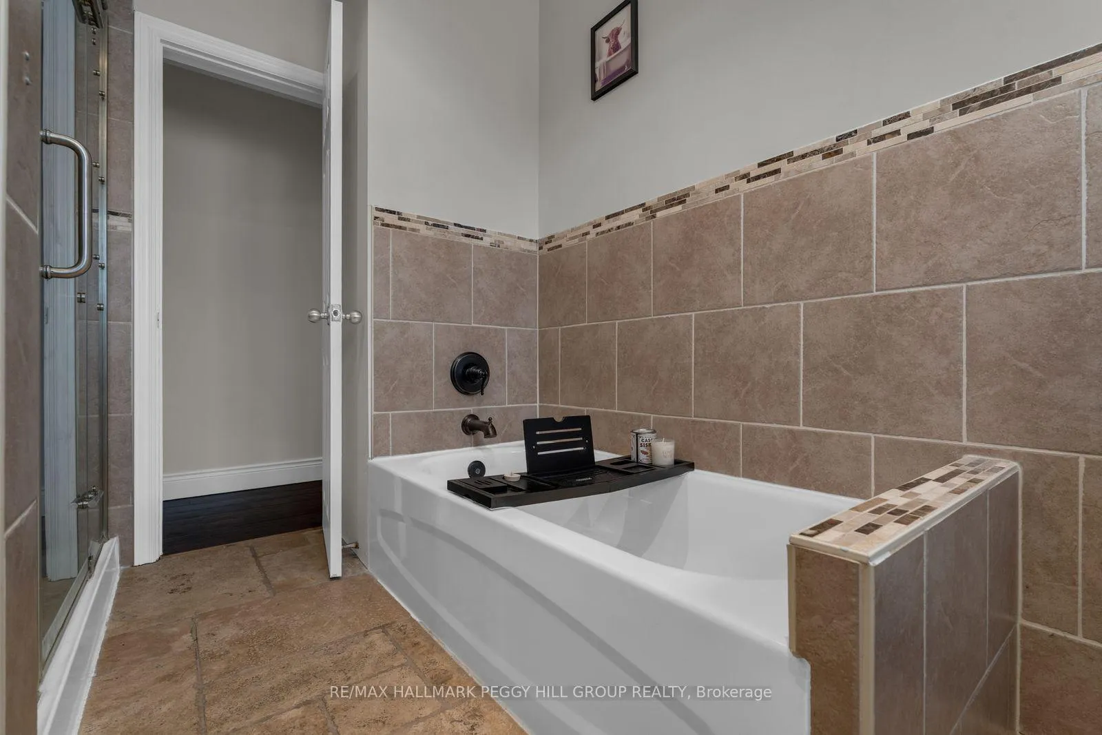 Photo 12 of 235 St Vincent Street, Barrie, Wellington — HOMEH