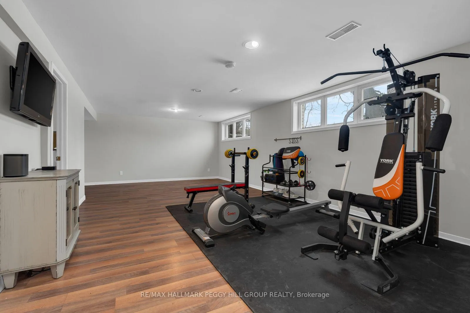 Photo 13 of 235 St Vincent Street, Barrie, Wellington — HOMEH