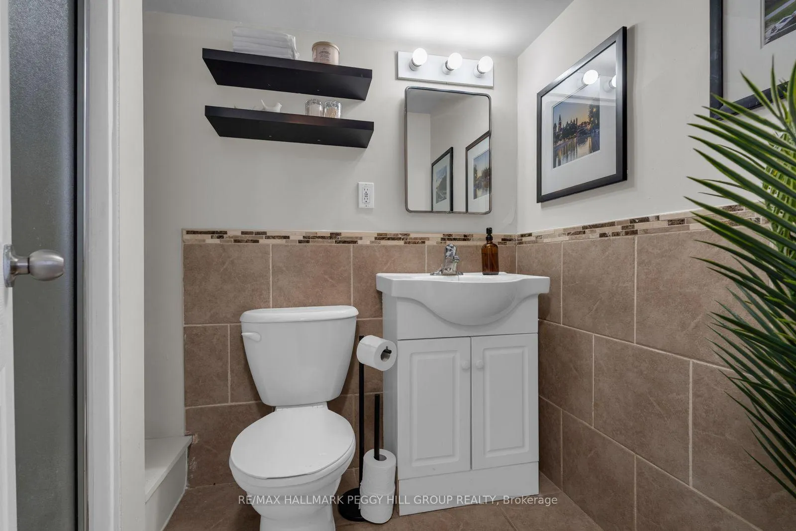 Photo 15 of 235 St Vincent Street, Barrie, Wellington — HOMEH