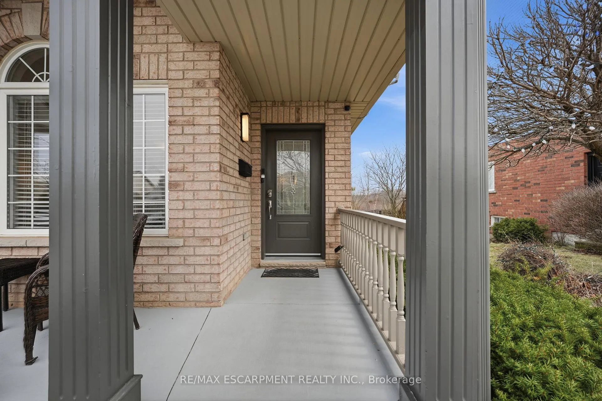 Photo 4 of 4055 Ashby Drive, Lincoln, Beamsville — HOMEH