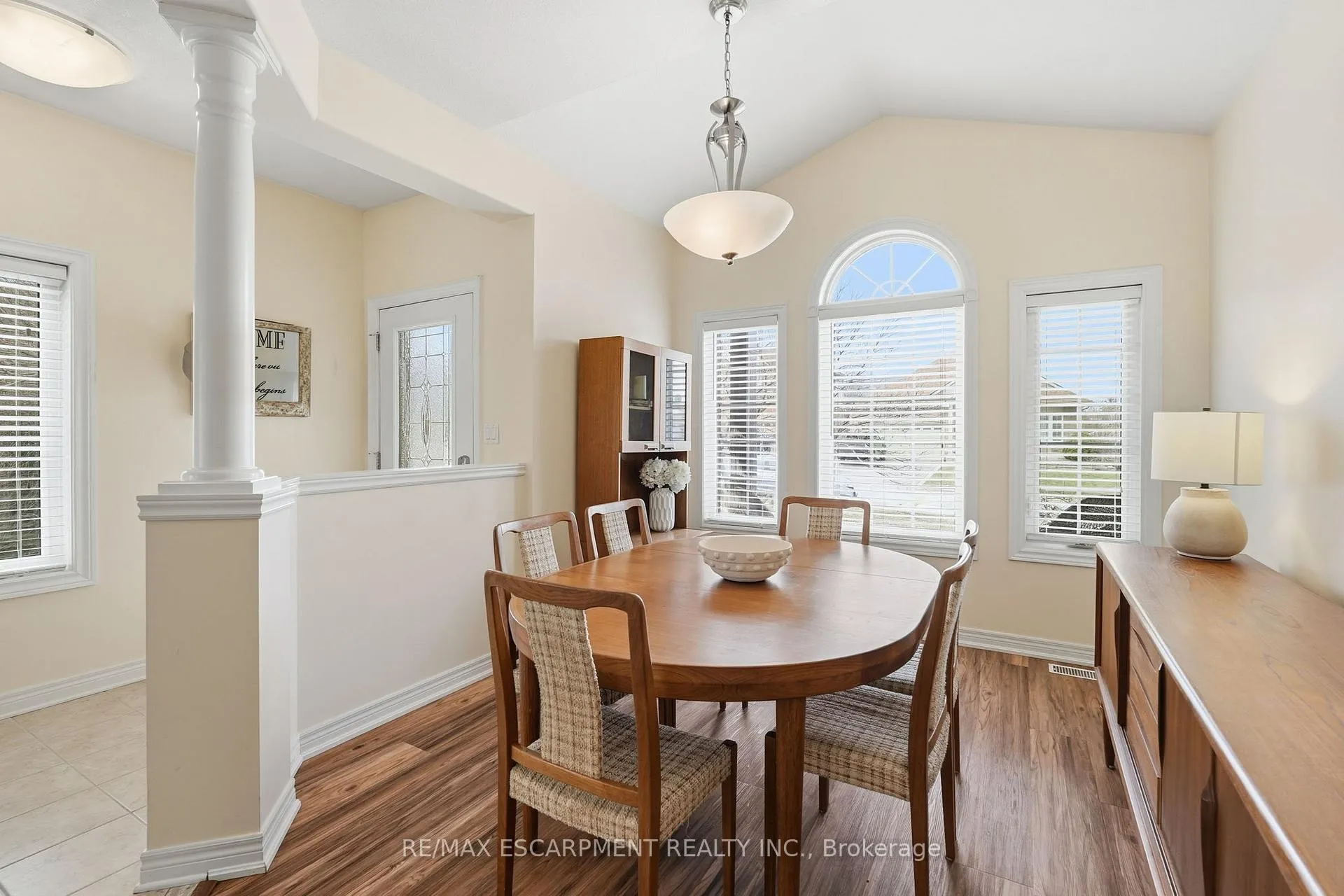 Photo 9 of 4055 Ashby Drive, Lincoln, Beamsville — HOMEH