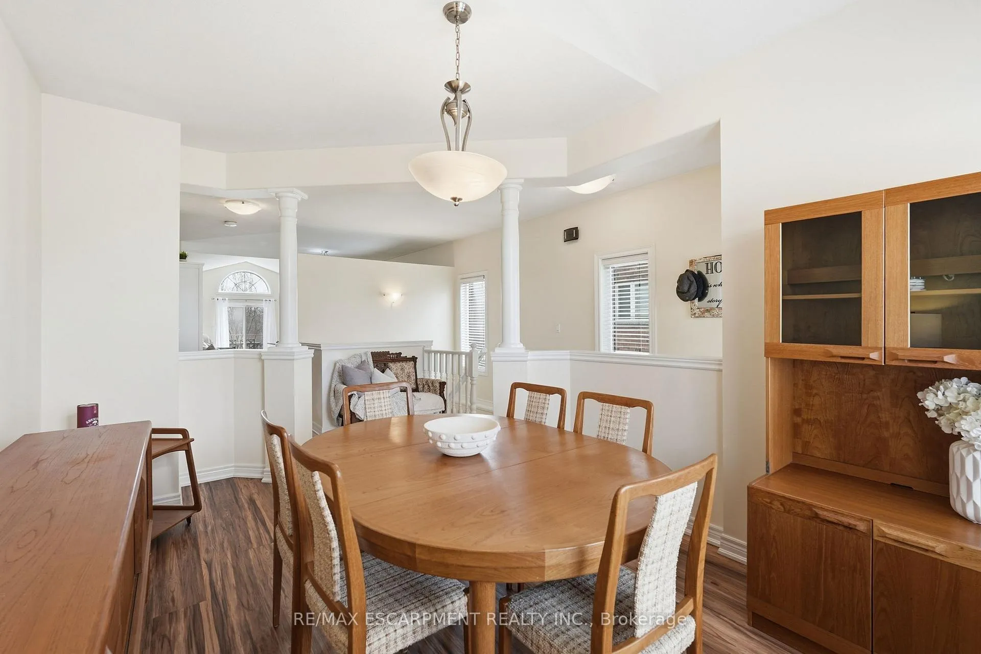 Photo 10 of 4055 Ashby Drive, Lincoln, Beamsville — HOMEH