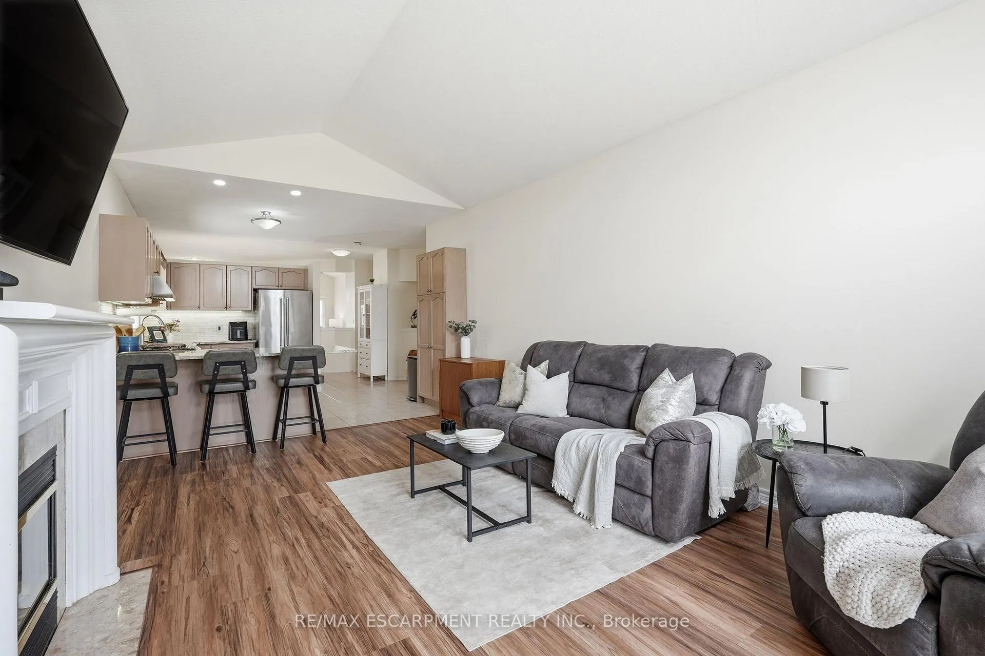 Photo 19 of 4055 Ashby Drive, Lincoln, Beamsville — HOMEH