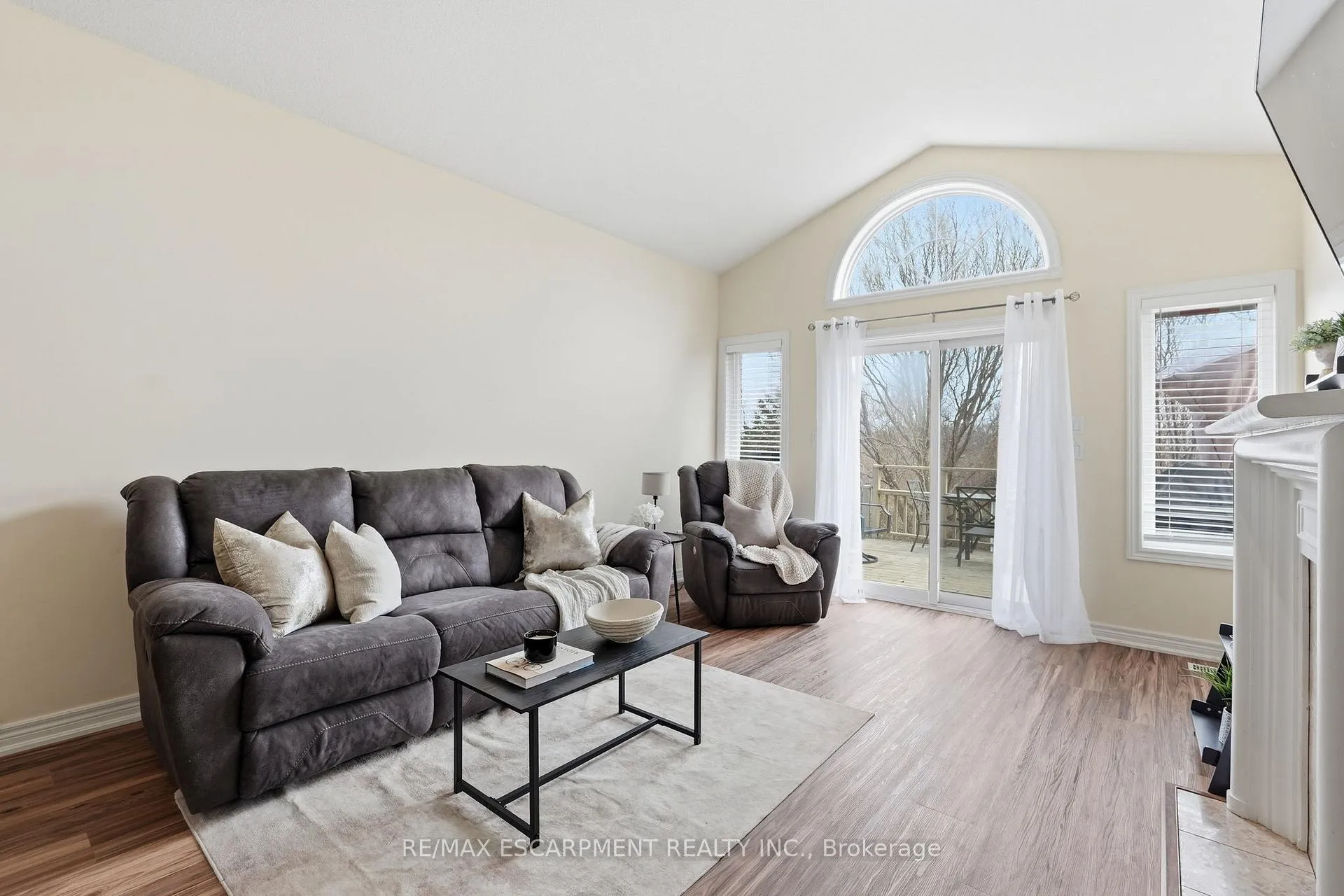 Photo 21 of 4055 Ashby Drive, Lincoln, Beamsville — HOMEH