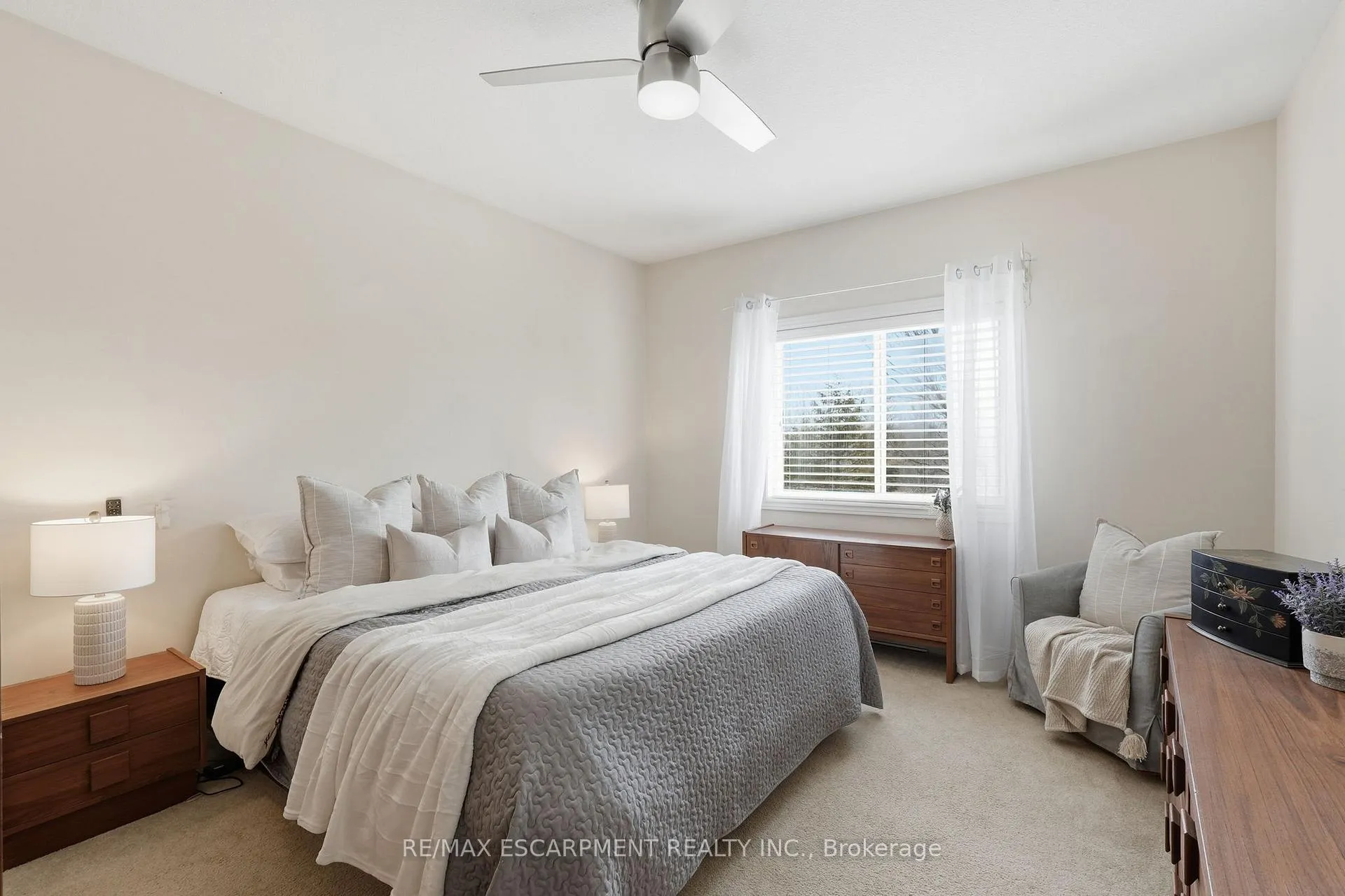 Photo 23 of 4055 Ashby Drive, Lincoln, Beamsville — HOMEH