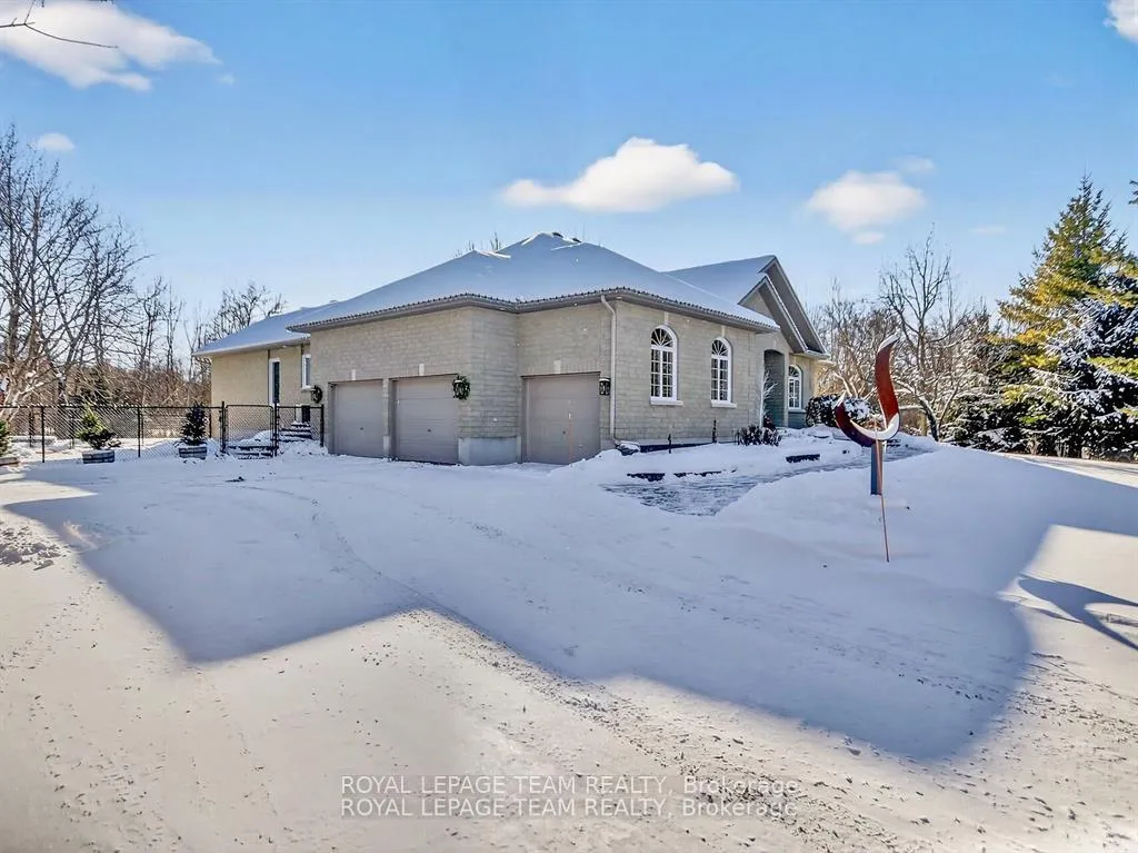 Photo 2 of 6196 Elkwood Drive, Ottawa, Greely — HOMEH