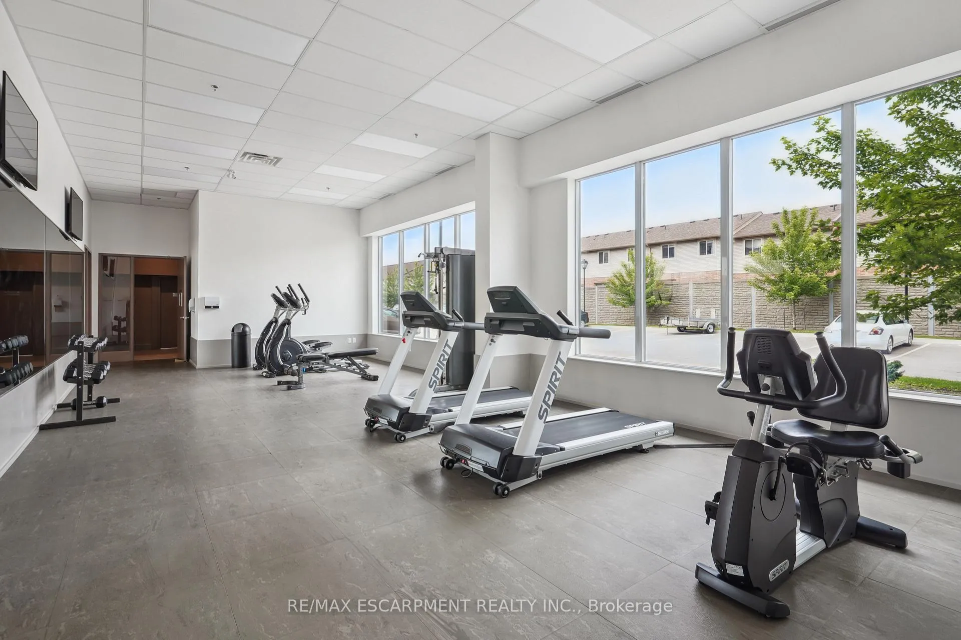 Photo 20 of Unit 709, 560 North Service Road, Grimsby, Grimsby Beach — HOMEH