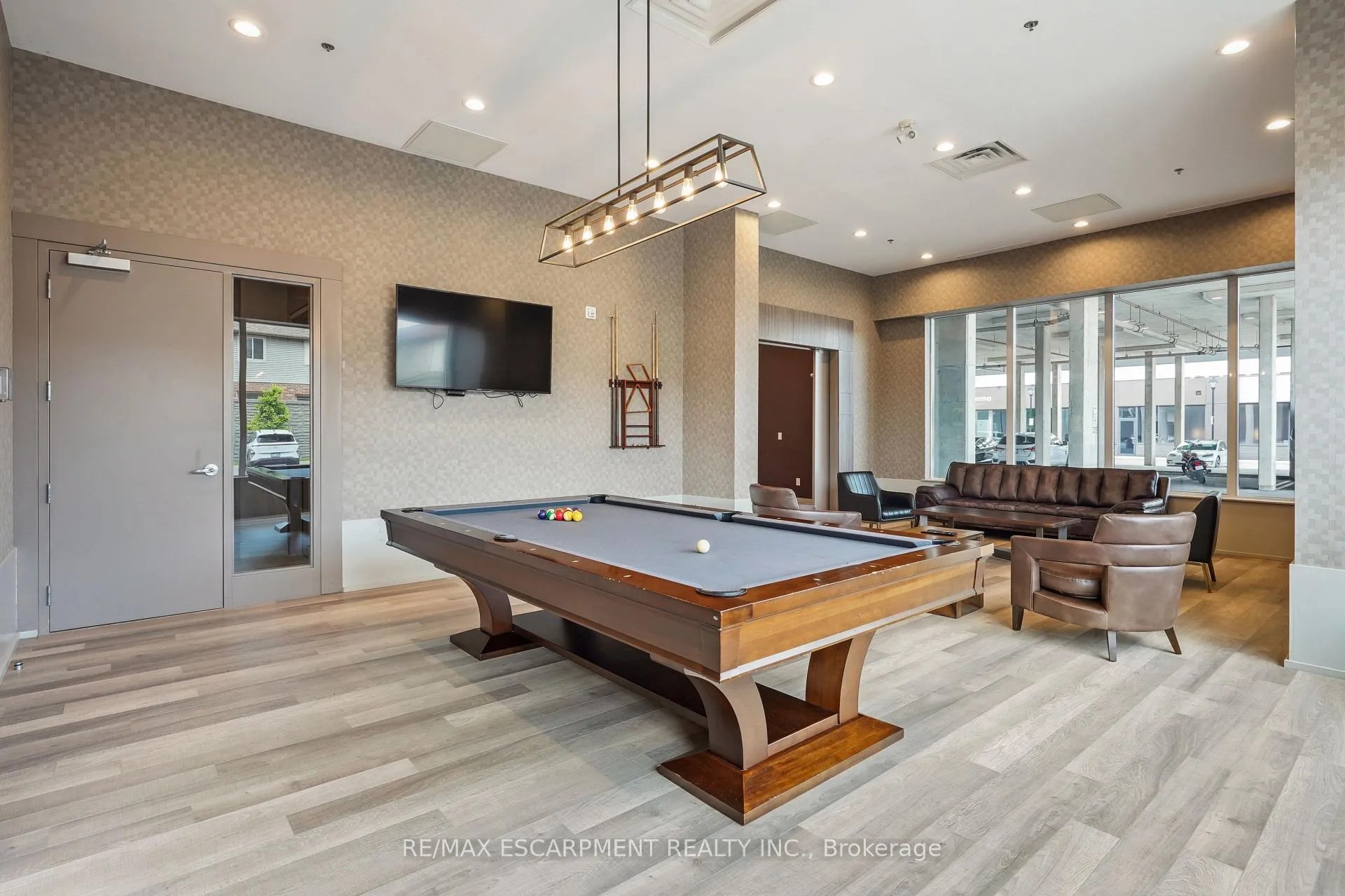 Photo 22 of Unit 709, 560 North Service Road, Grimsby, Grimsby Beach — HOMEH