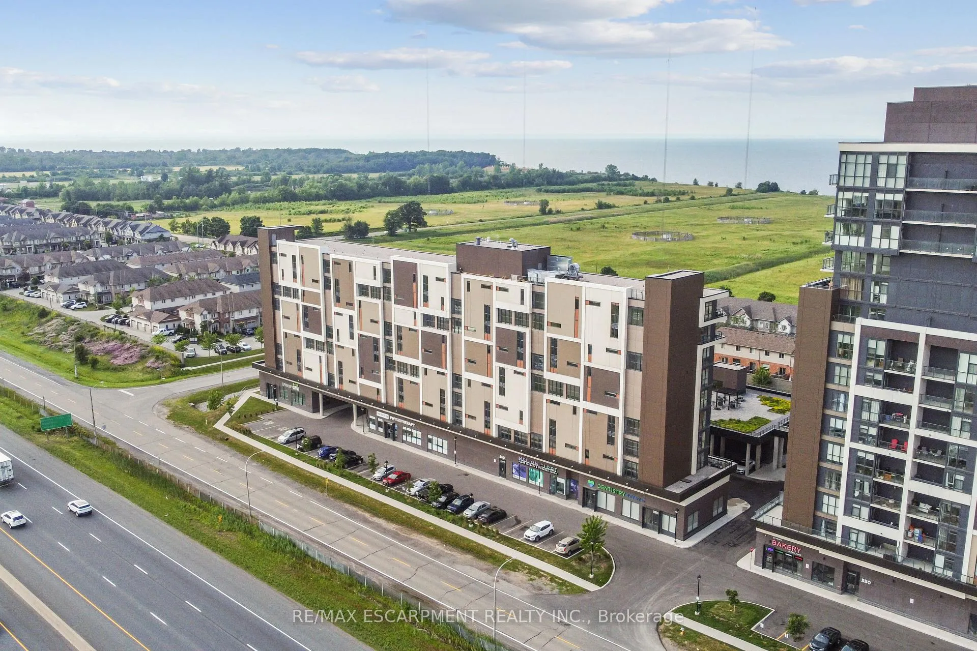 Photo 38 of Unit 709, 560 North Service Road, Grimsby, Grimsby Beach — HOMEH