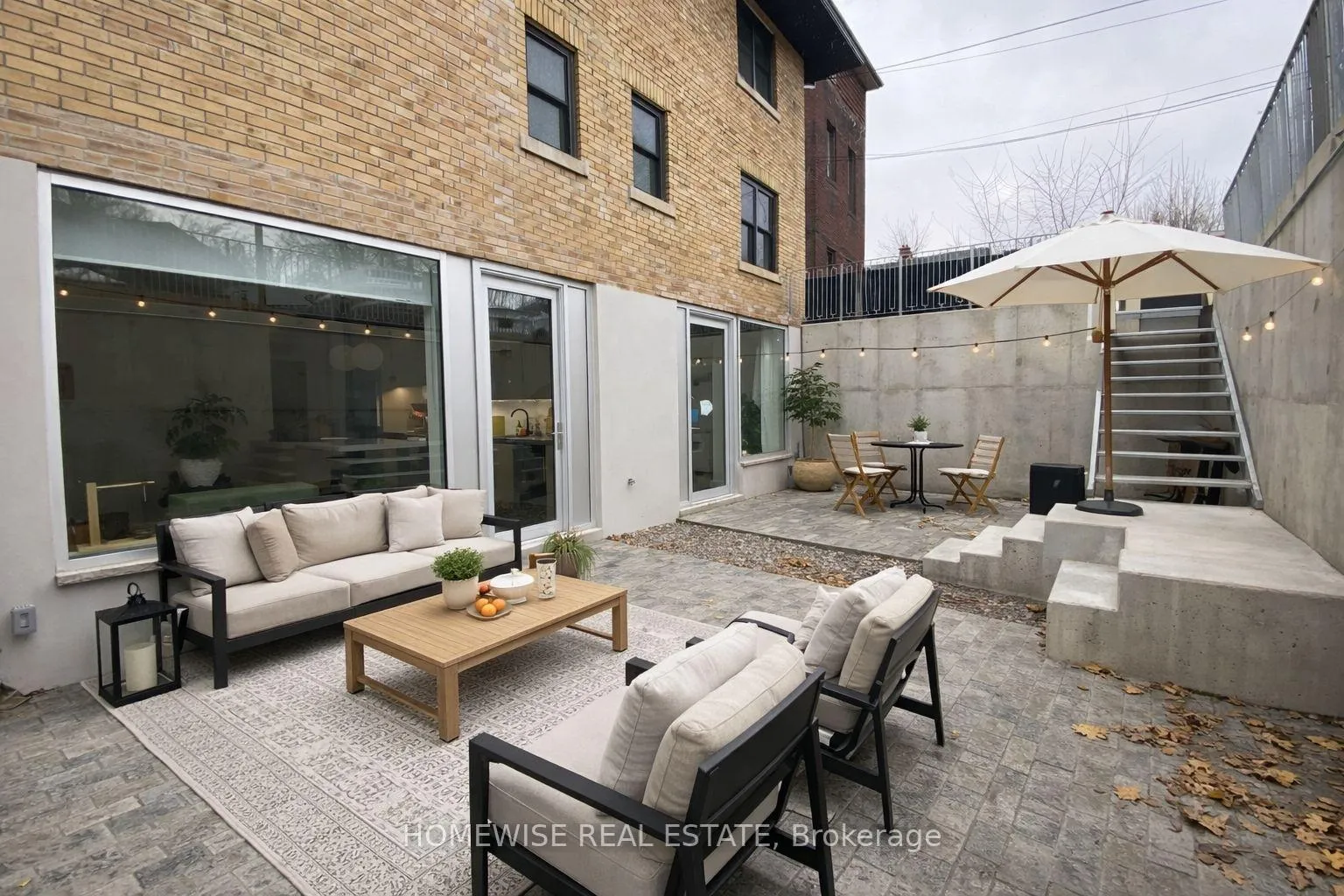 Front of Unit 1D, 1540 King Street W