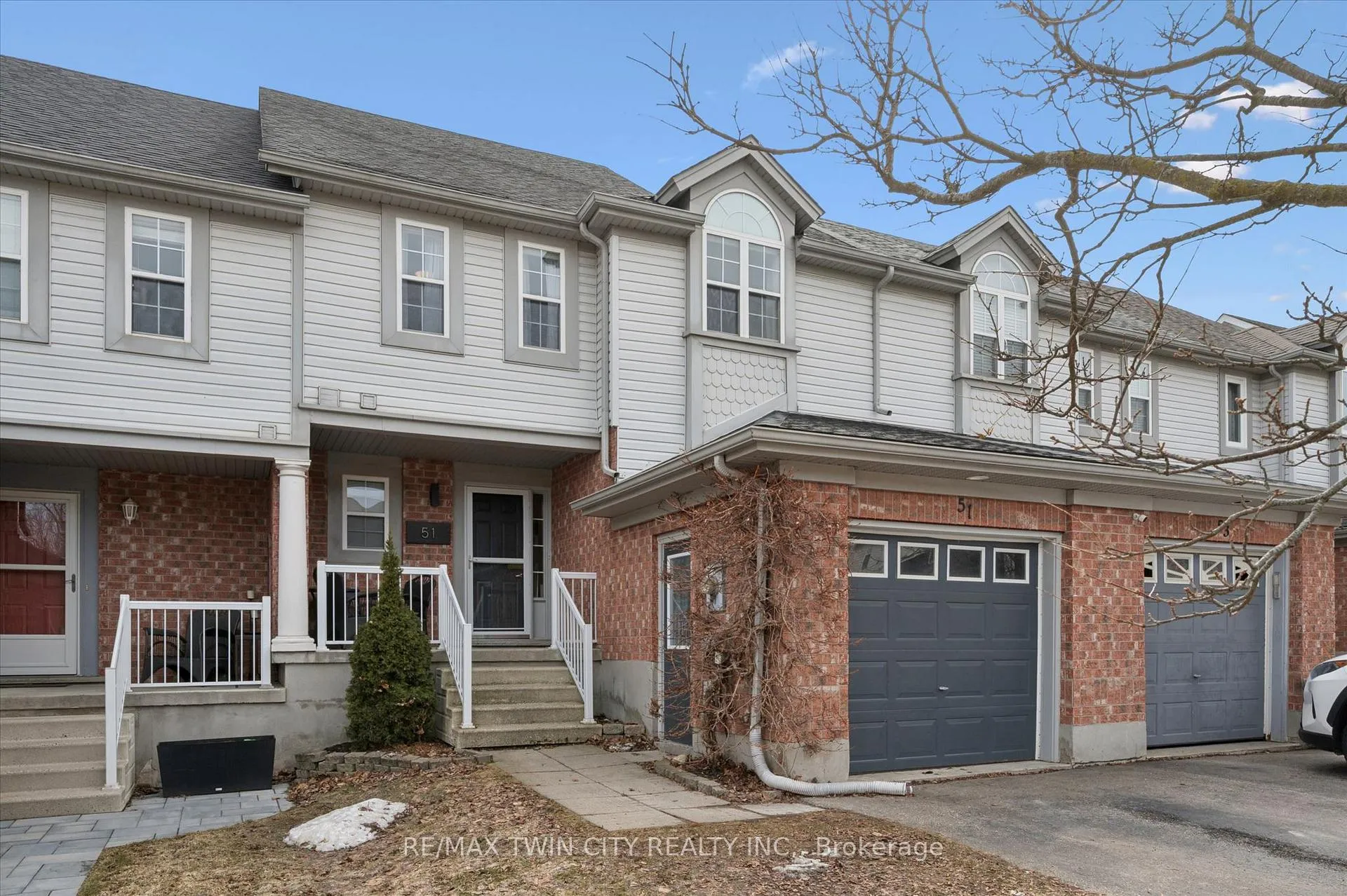 Photo 3 of 51 Elma Place, Cambridge, Hespeler Village — HOMEH