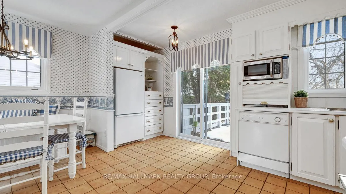 Photo 21 of 2185 Bickerton Avenue, Ottawa, Beacon Hill North — HOMEH