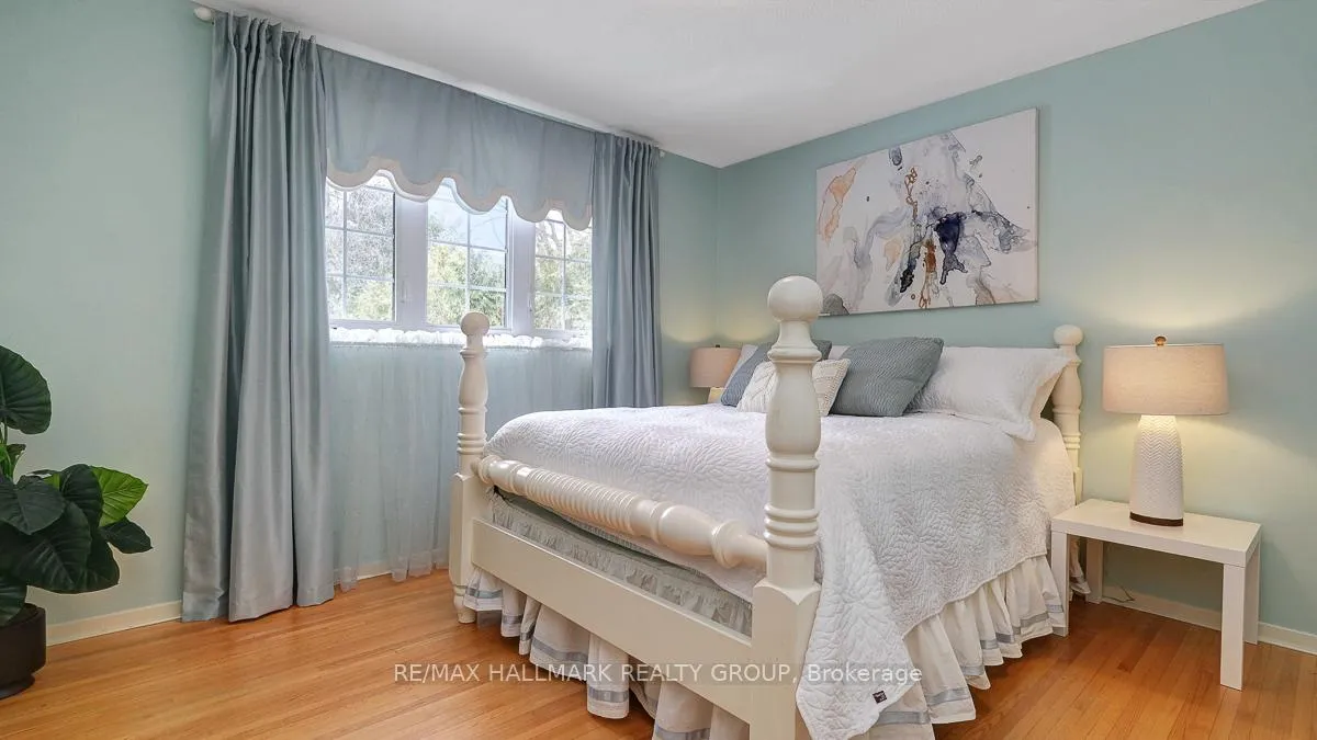 Photo 22 of 2185 Bickerton Avenue, Ottawa, Beacon Hill North — HOMEH