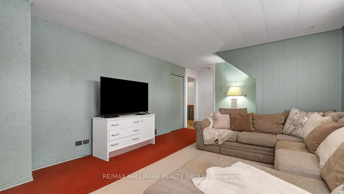 Photo 36 of 2185 Bickerton Avenue, Ottawa, Beacon Hill North — HOMEH