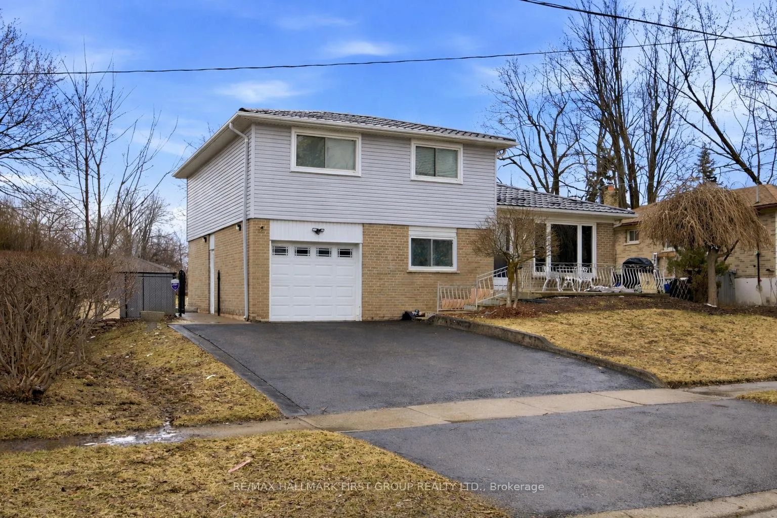 Front of 7 Dawson Crescent