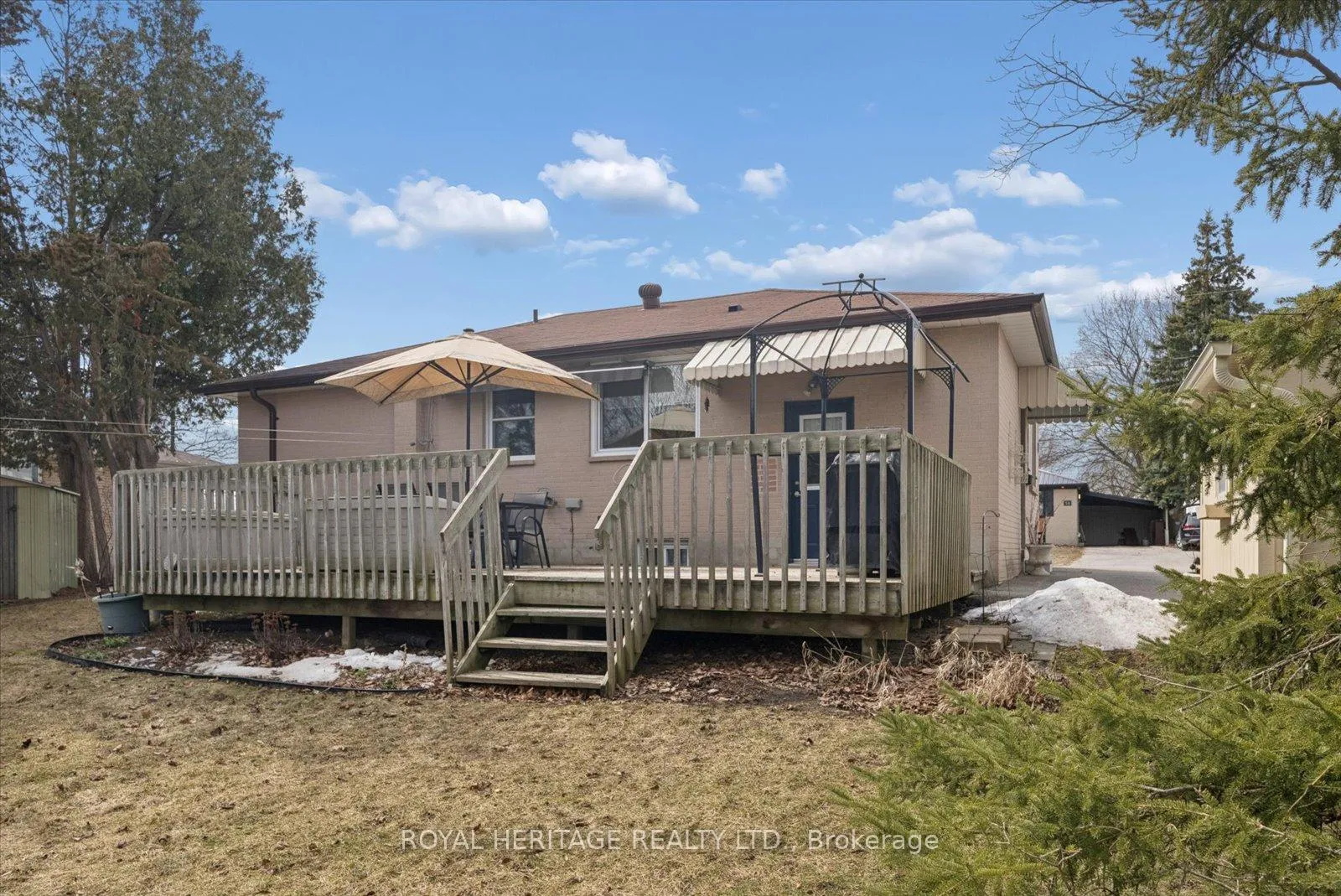 Photo 5 of 55 Garside Avenue, Whitby, Brooklin — HOMEH