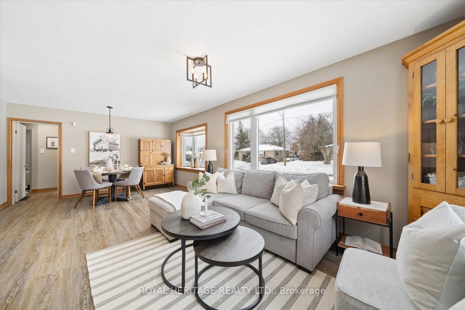 Photo 9 of 55 Garside Avenue, Whitby, Brooklin — HOMEH