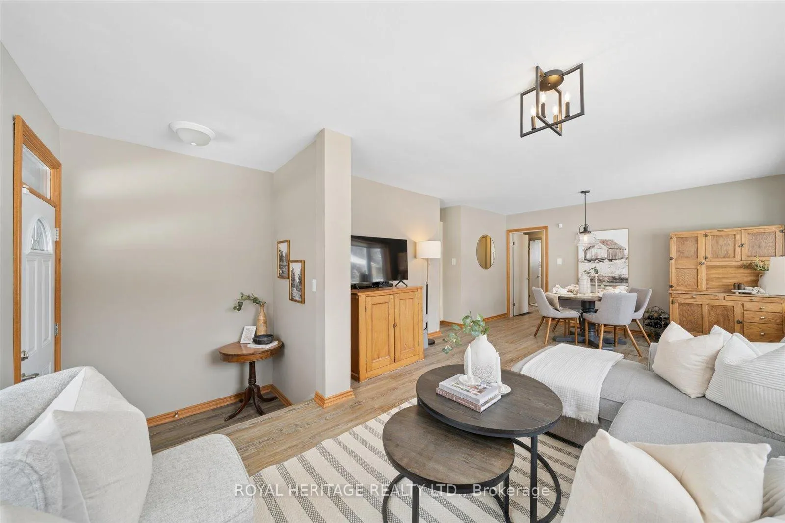 Photo 11 of 55 Garside Avenue, Whitby, Brooklin — HOMEH