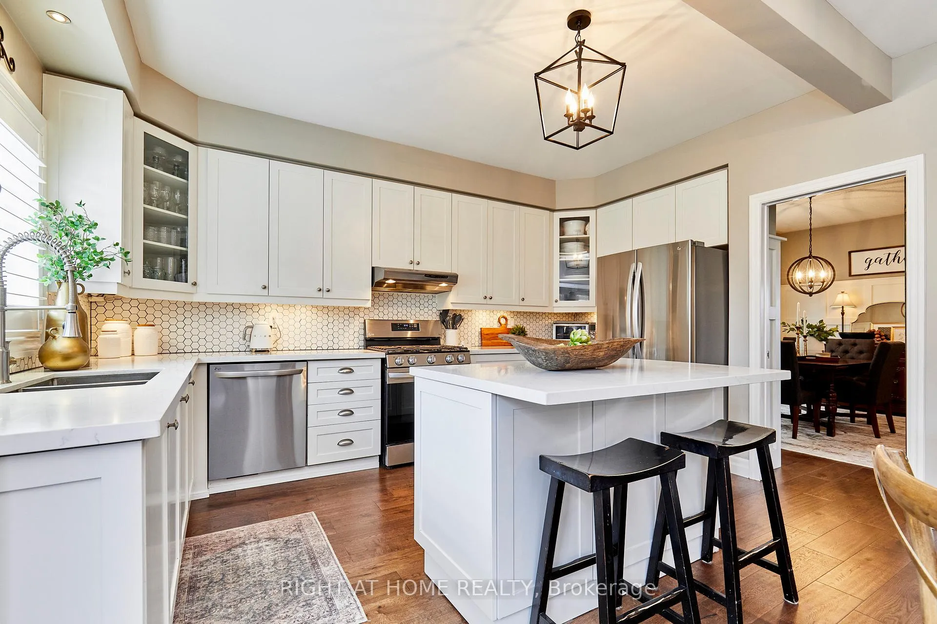 Photo 10 of 9 Artesian Drive, Whitby, Williamsburg — HOMEH
