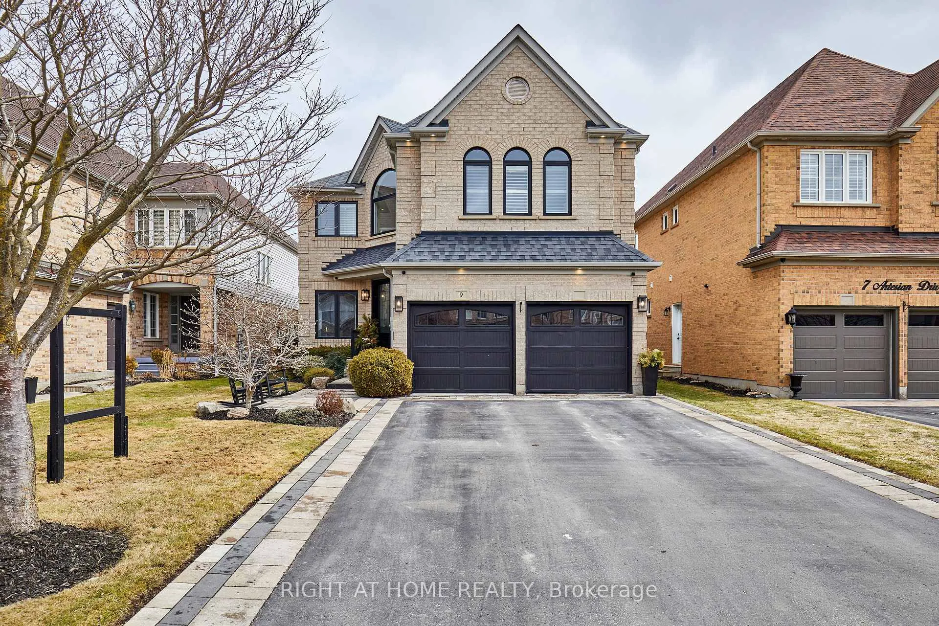 Photo 44 of 9 Artesian Drive, Whitby, Williamsburg — HOMEH