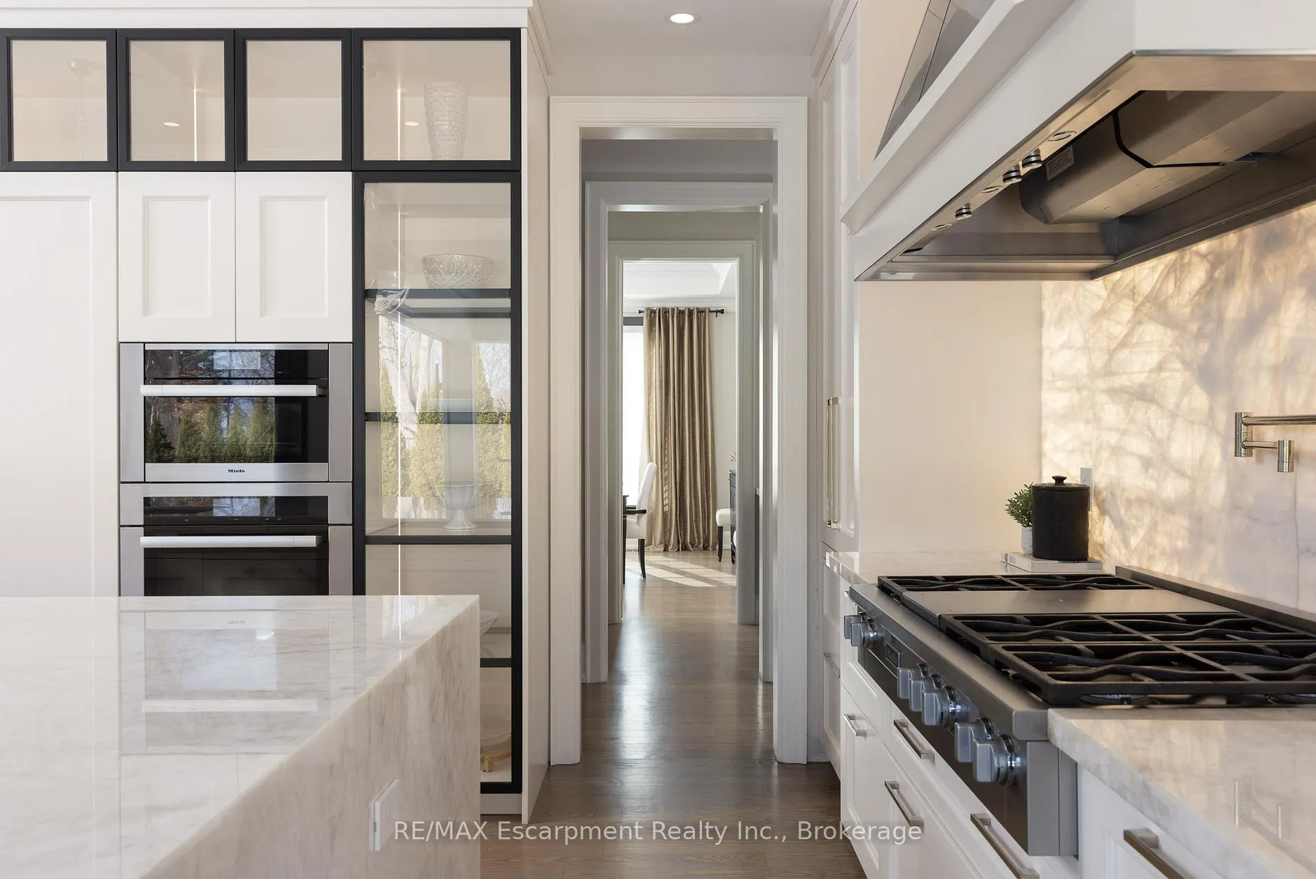 Photo 10 of 15 Lambert Common, Oakville, Southwest — HOMEH