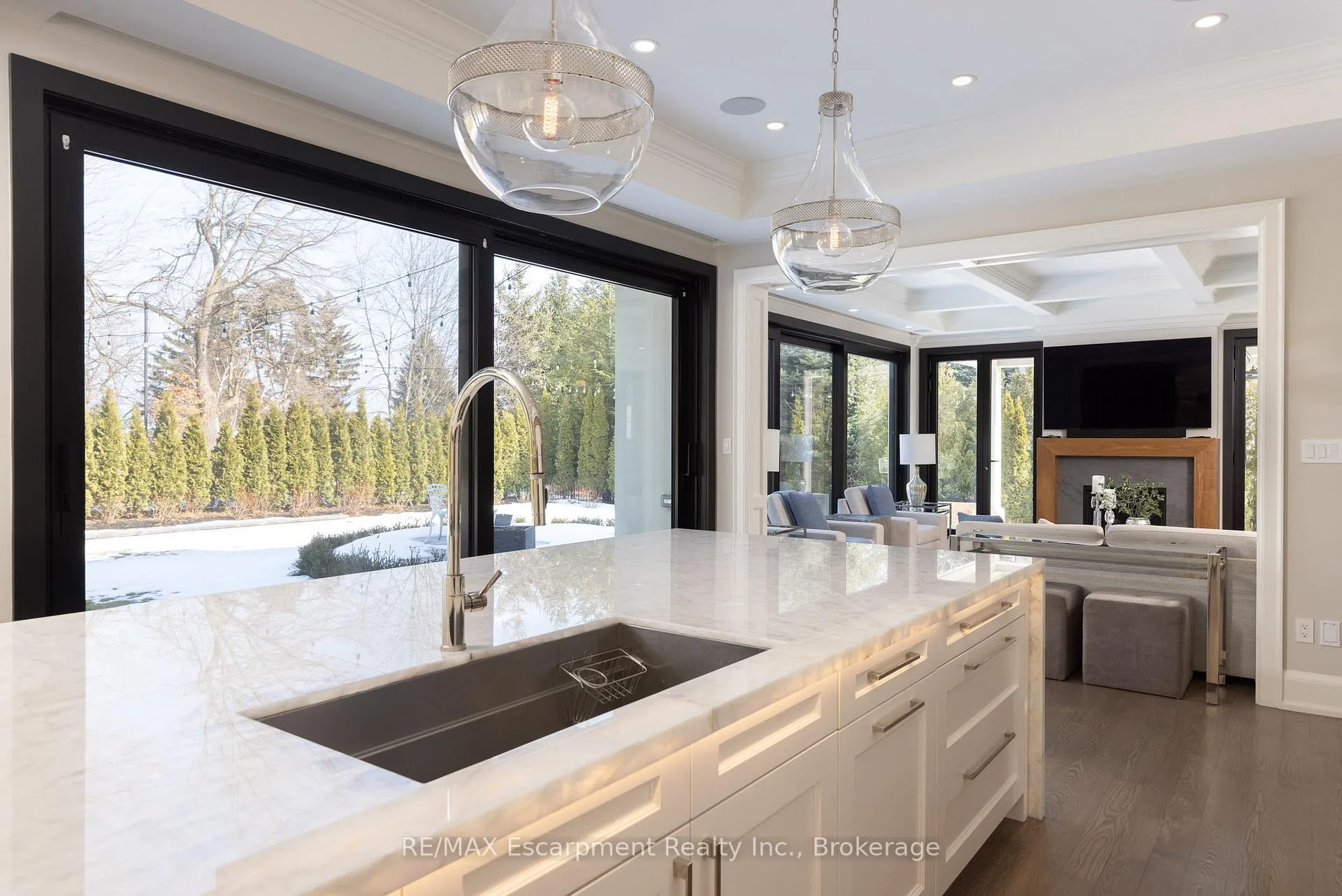 Photo 11 of 15 Lambert Common, Oakville, Southwest — HOMEH
