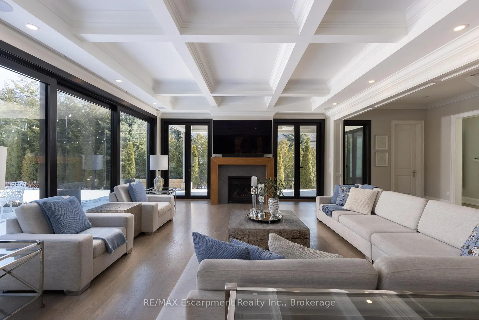 Photo 13 of 15 Lambert Common, Oakville, Southwest — HOMEH