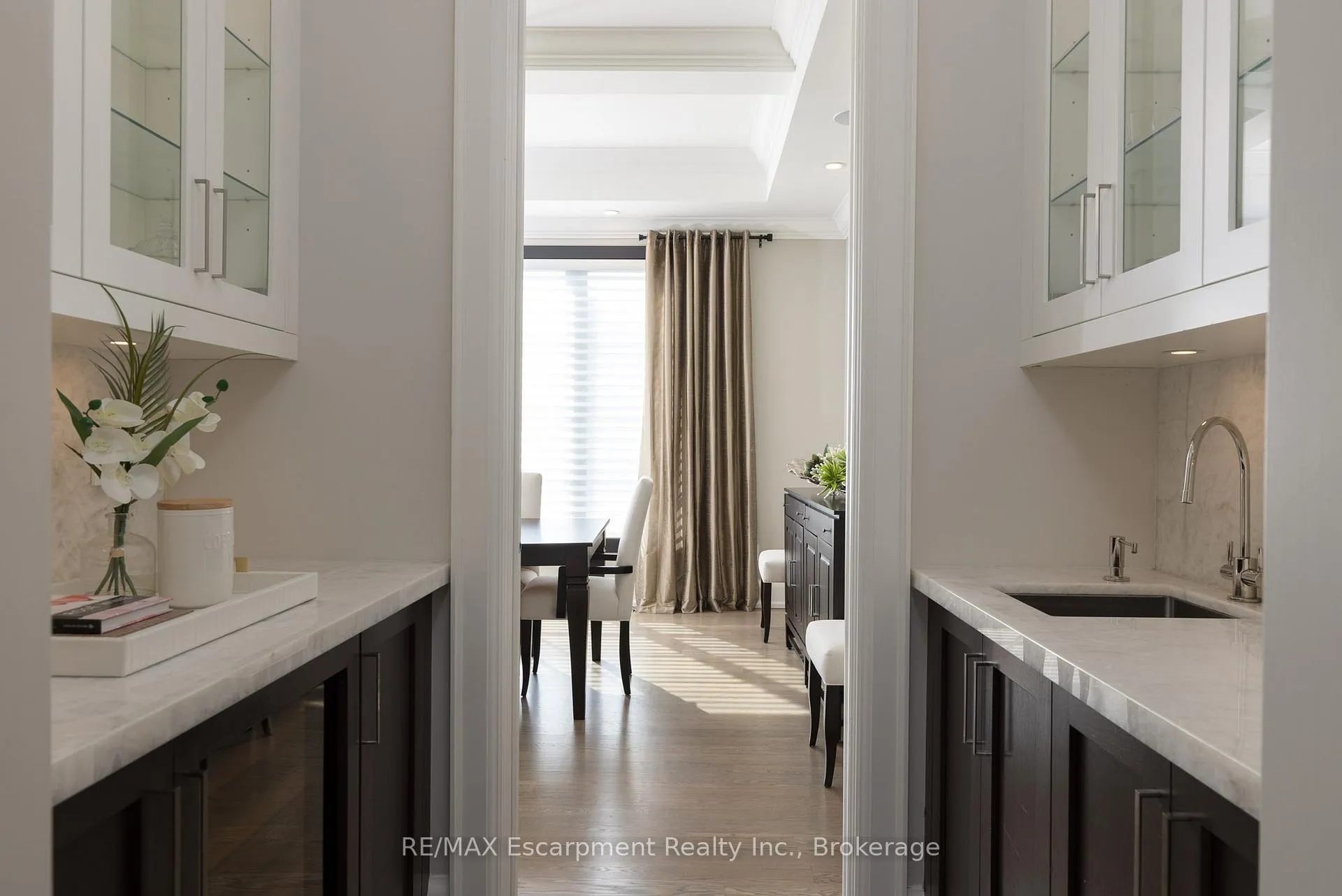 Photo 18 of 15 Lambert Common, Oakville, Southwest — HOMEH