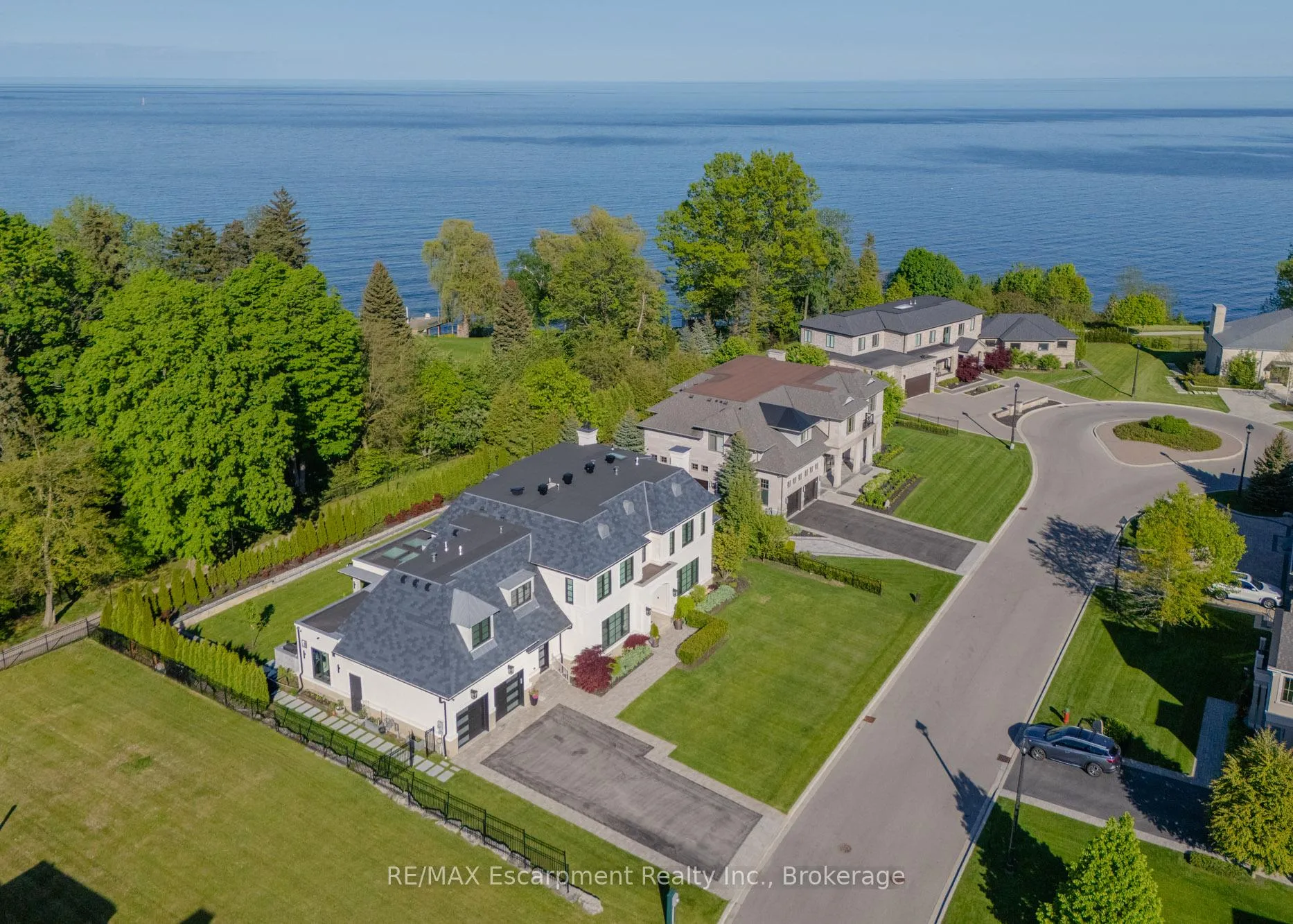 Photo 4 of 15 Lambert Common, Oakville, Southwest — HOMEH