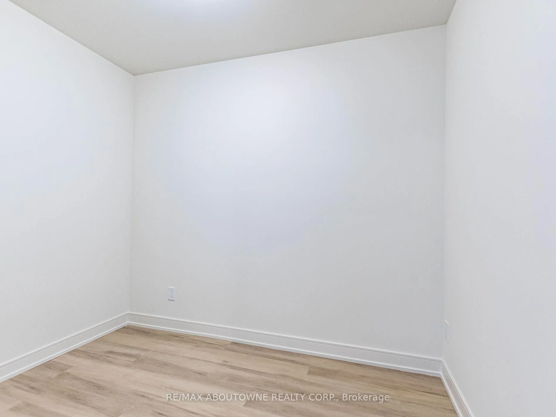 Photo 28 of Unit 2401, 8020 Derry Road, Milton, Coates — HOMEH