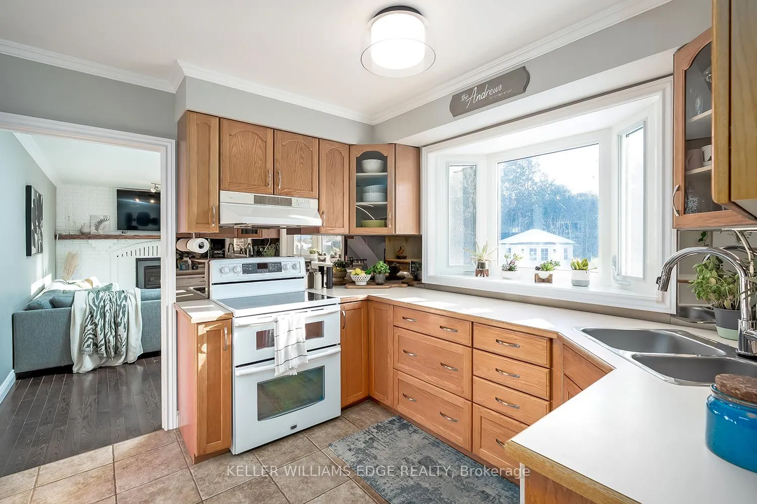 Photo 17 of 275 Camborne Crescent, Burlington, Roseland — HOMEH