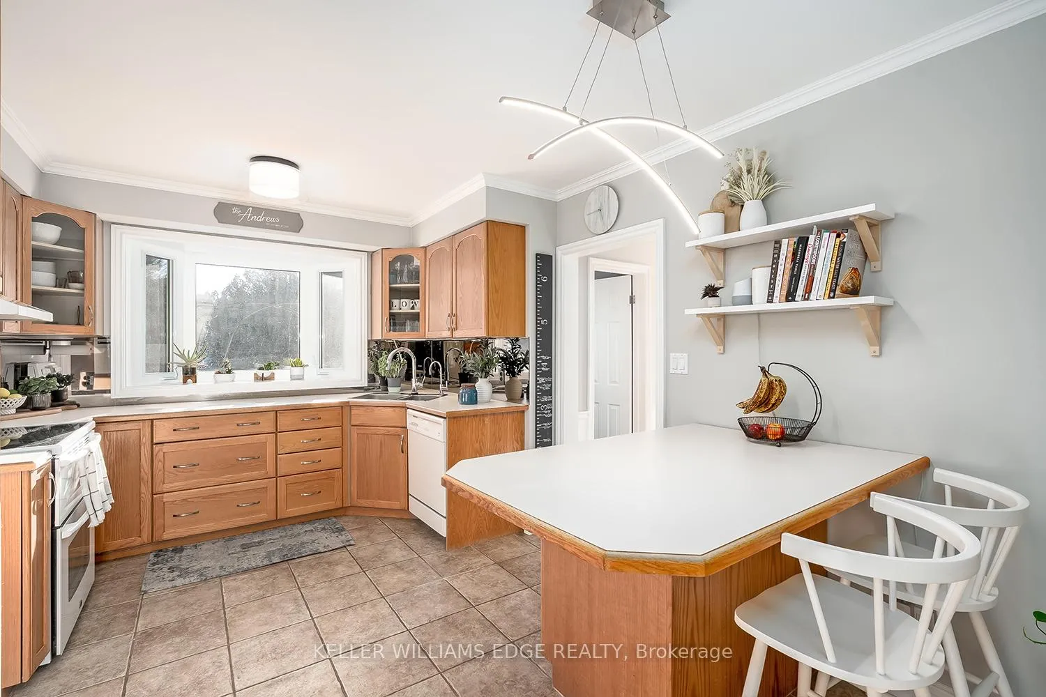 Photo 18 of 275 Camborne Crescent, Burlington, Roseland — HOMEH