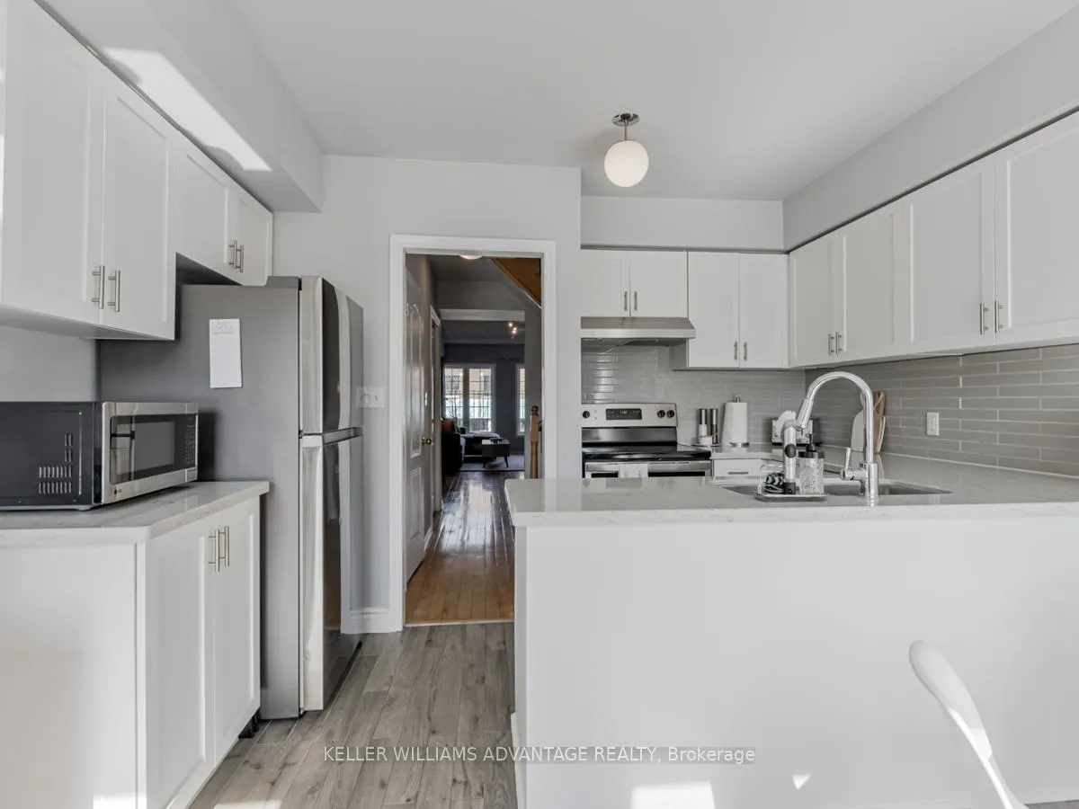 Photo 14 of 1521 Danforth Avenue, Toronto, Greenwood-Coxwell — HOMEH