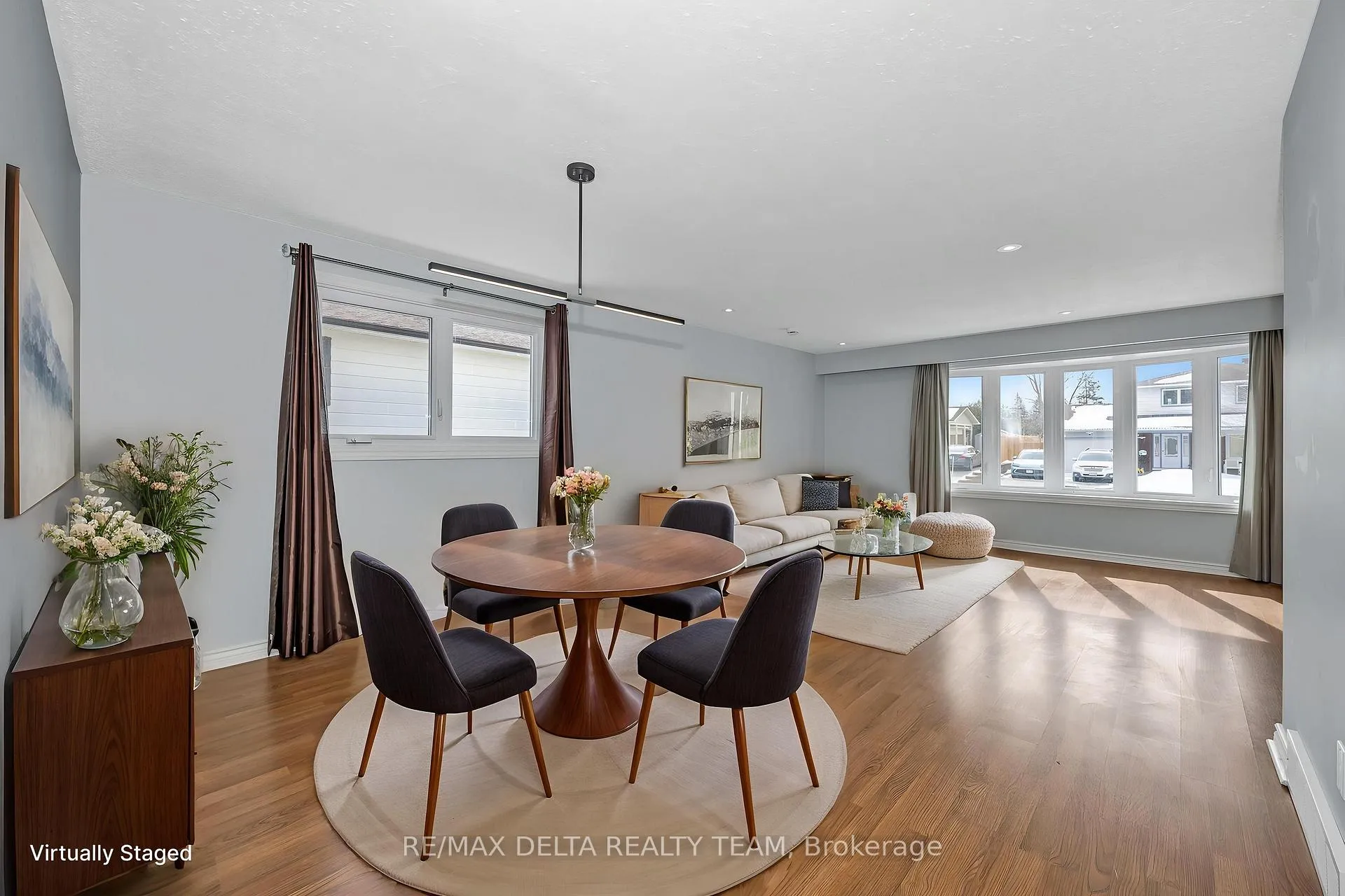 Photo 8 of 22 Red Maple Crescent, Ottawa, Blackburn Hamlet — HOMEH