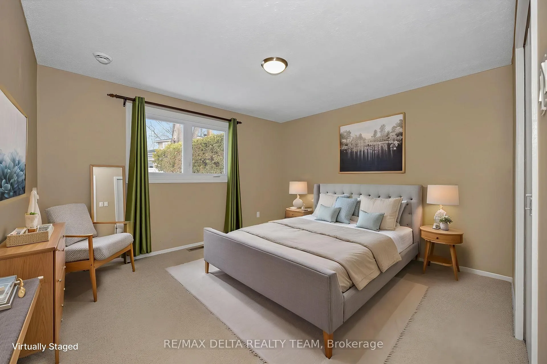 Photo 15 of 22 Red Maple Crescent, Ottawa, Blackburn Hamlet — HOMEH