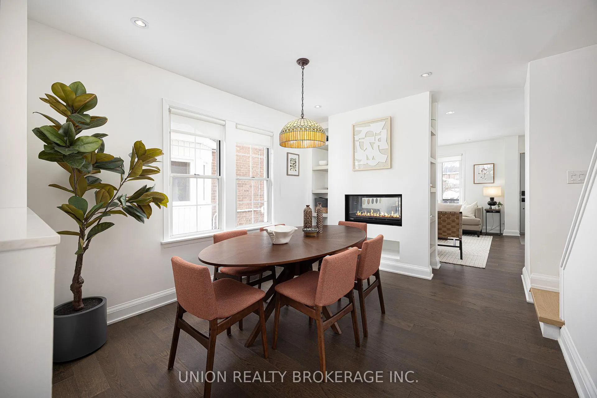 Photo 4 of 246 Lee Avenue, Toronto, The Beaches — HOMEH