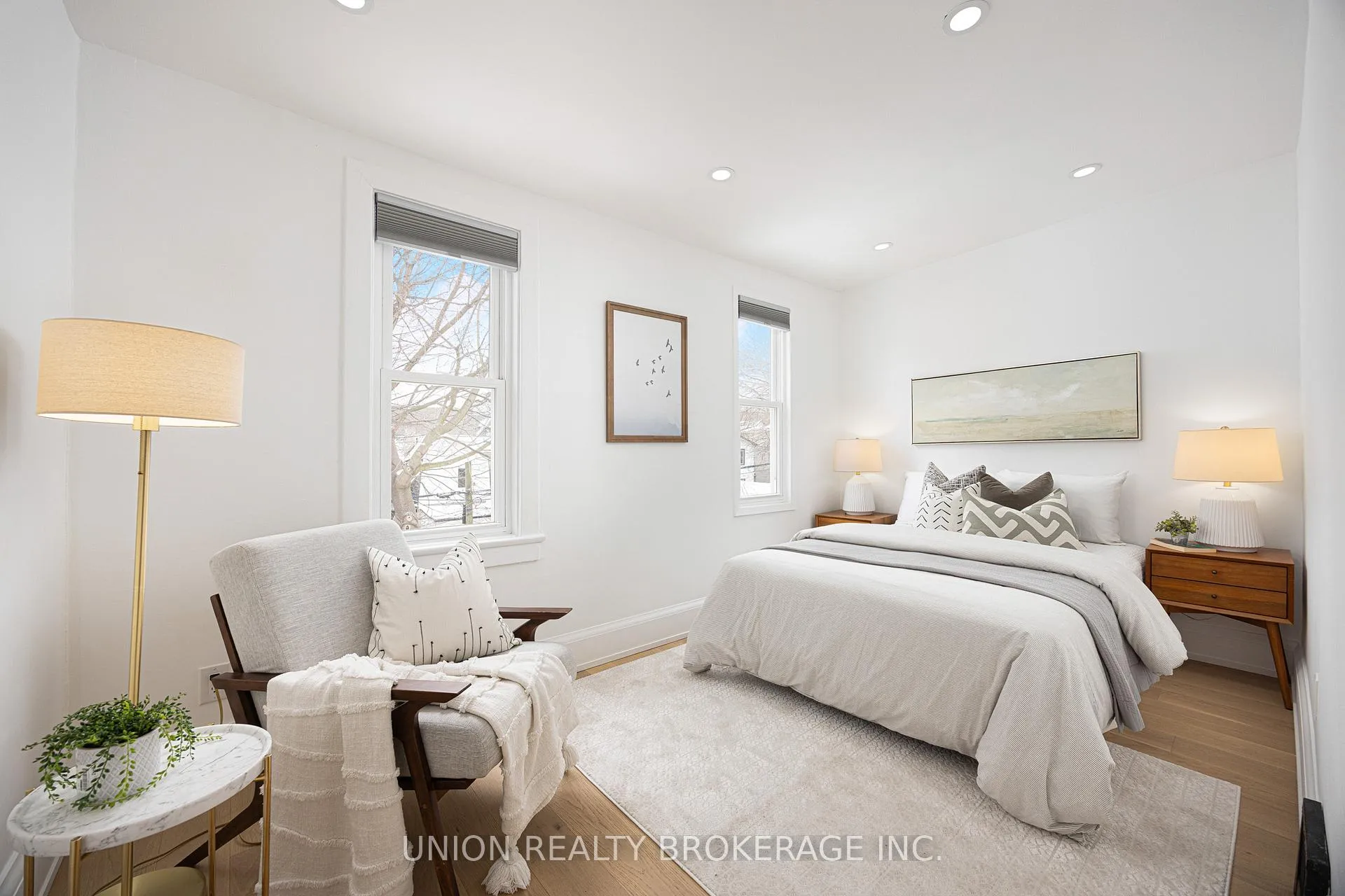 Photo 10 of 246 Lee Avenue, Toronto, The Beaches — HOMEH