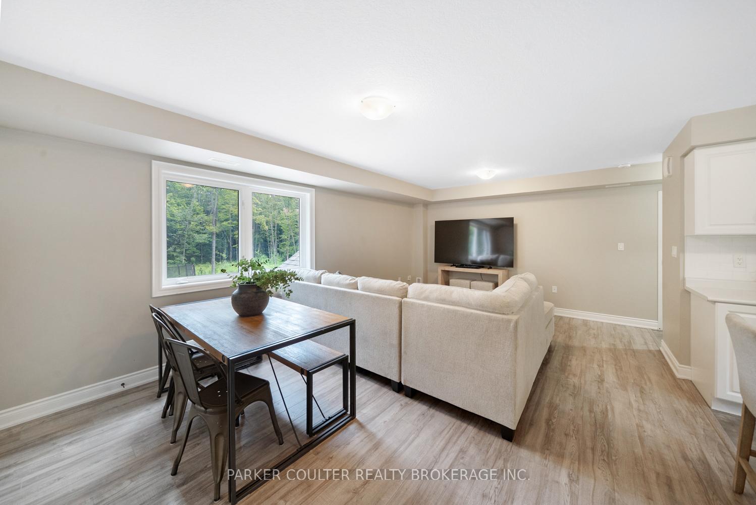 Photo 19 of 640 Mapleview Drive E, Innisfil, Rural Innisfil — HOMEH