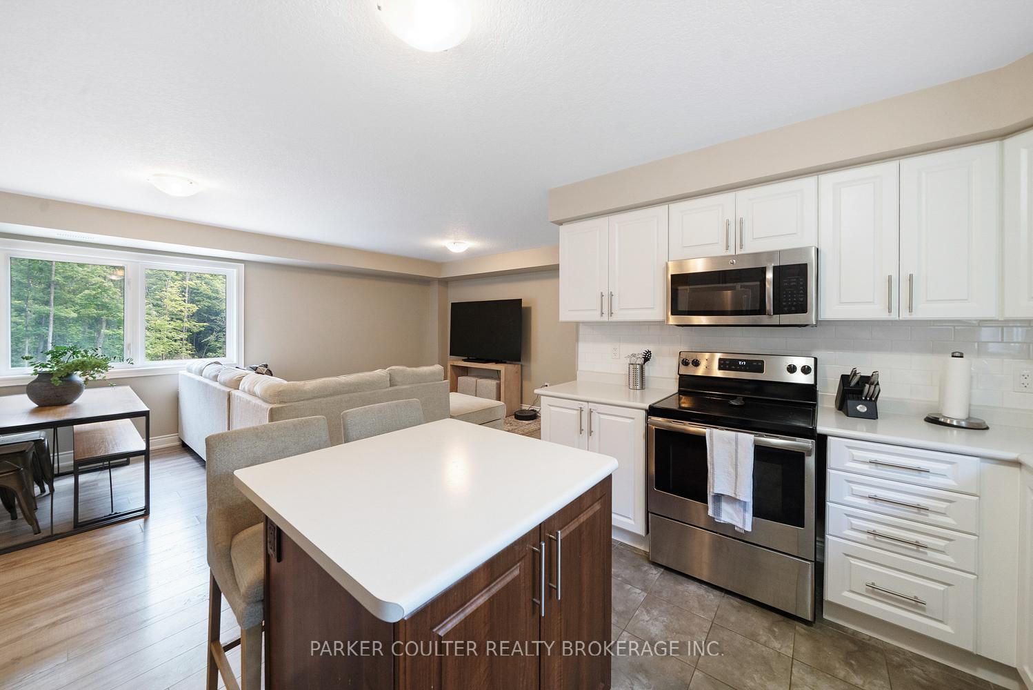 Photo 21 of 640 Mapleview Drive E, Innisfil, Rural Innisfil — HOMEH