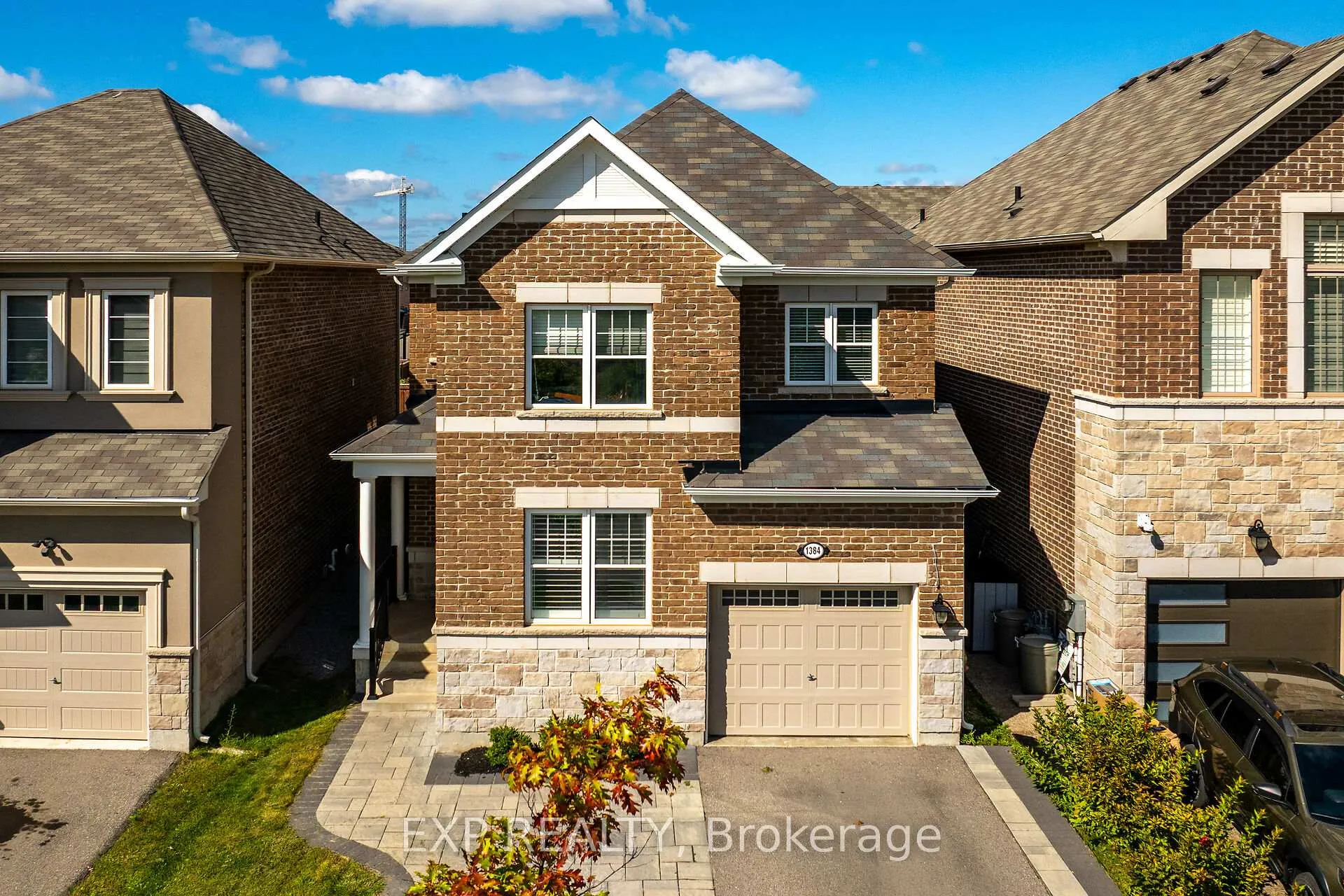 Front of 1384 Basswood Crescent